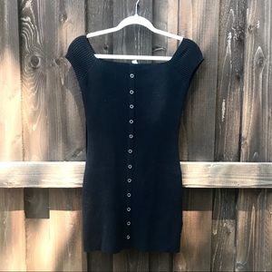 UO off the shoulder dress 🖤